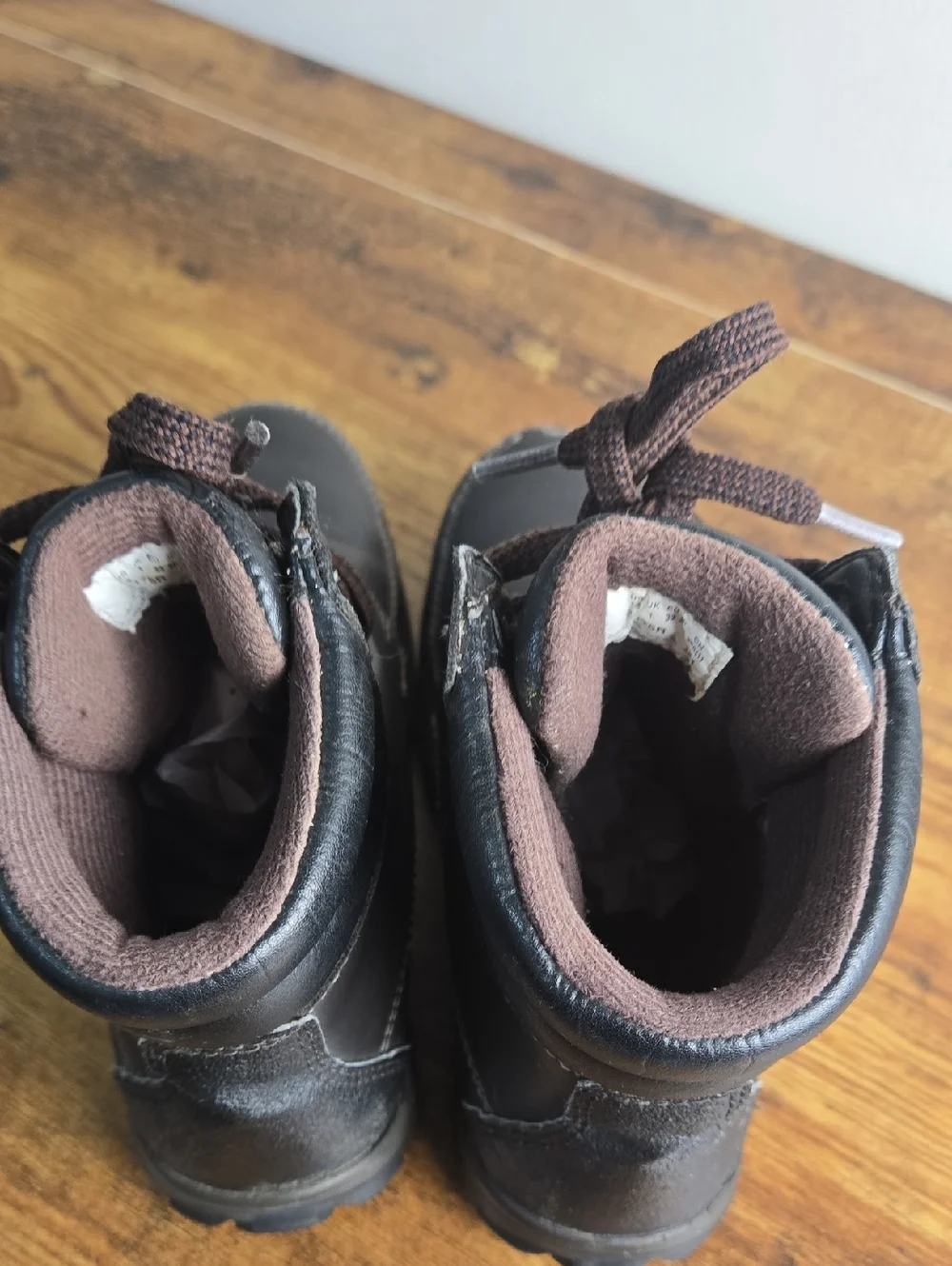 Timberland Boys Premium Brown Leather Boots Mid Waterproof Sz 1.5 Streetwear